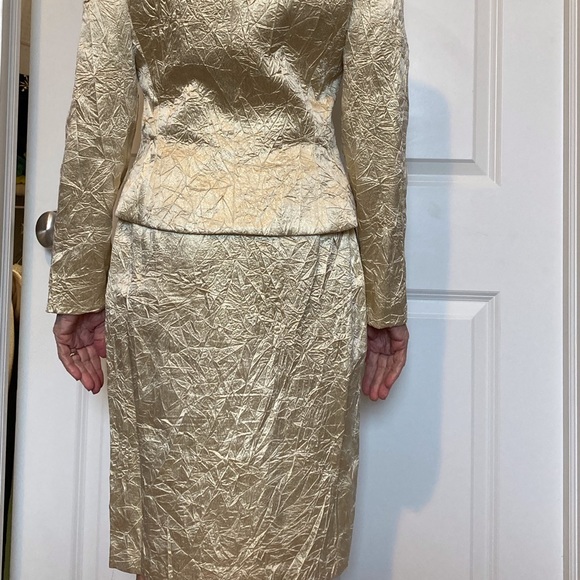 Beautiful cocktail suit - Picture 2 of 9